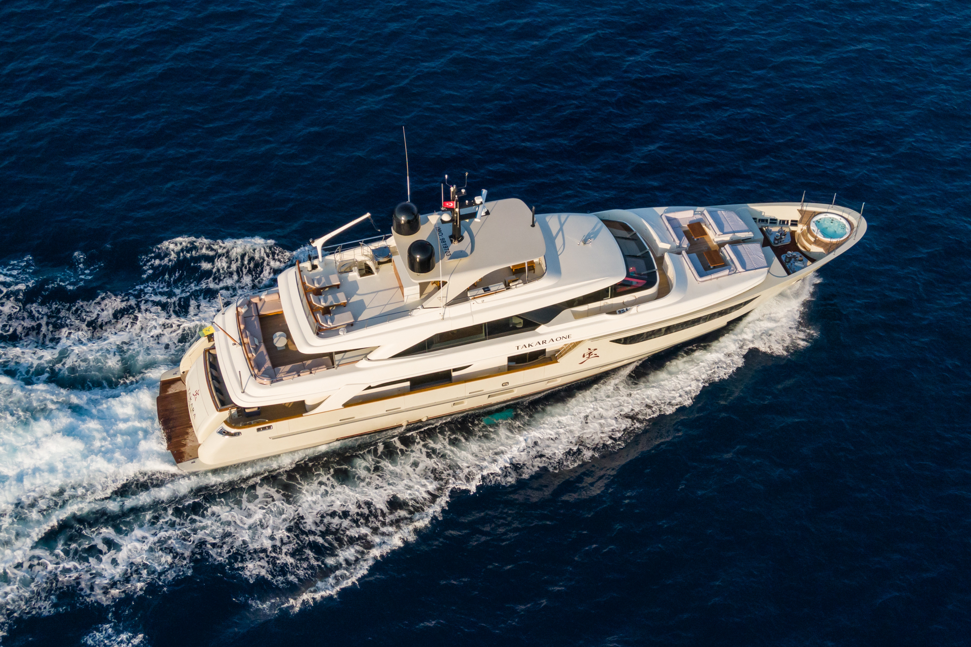 TechnoMarine スポーツウブルーストラップ YACHT-Y12 ランボルギーニが「シアンFKP 37」にインスパイアされたモーター